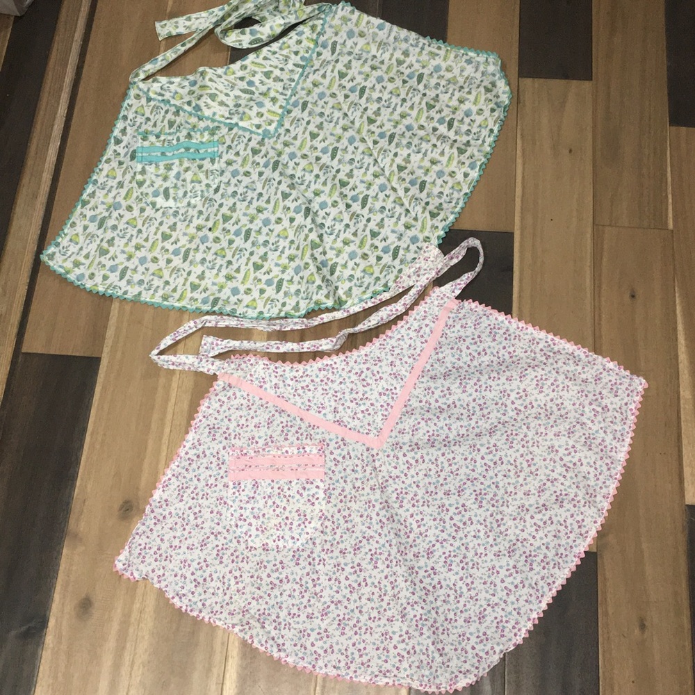 2 VINTAGE 1950s APRONS/  FLOWERS & VEGGIES / TRIM / HANDMADE Cottagecore